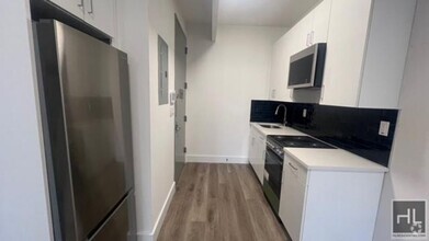 Building Photo - 1 bedroom in BROOKLYN NY 11226