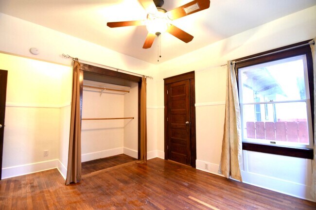 Building Photo - 4857 Kansas St
