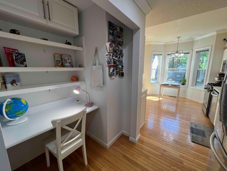 Building Photo - 9 Maple Ridge Dr