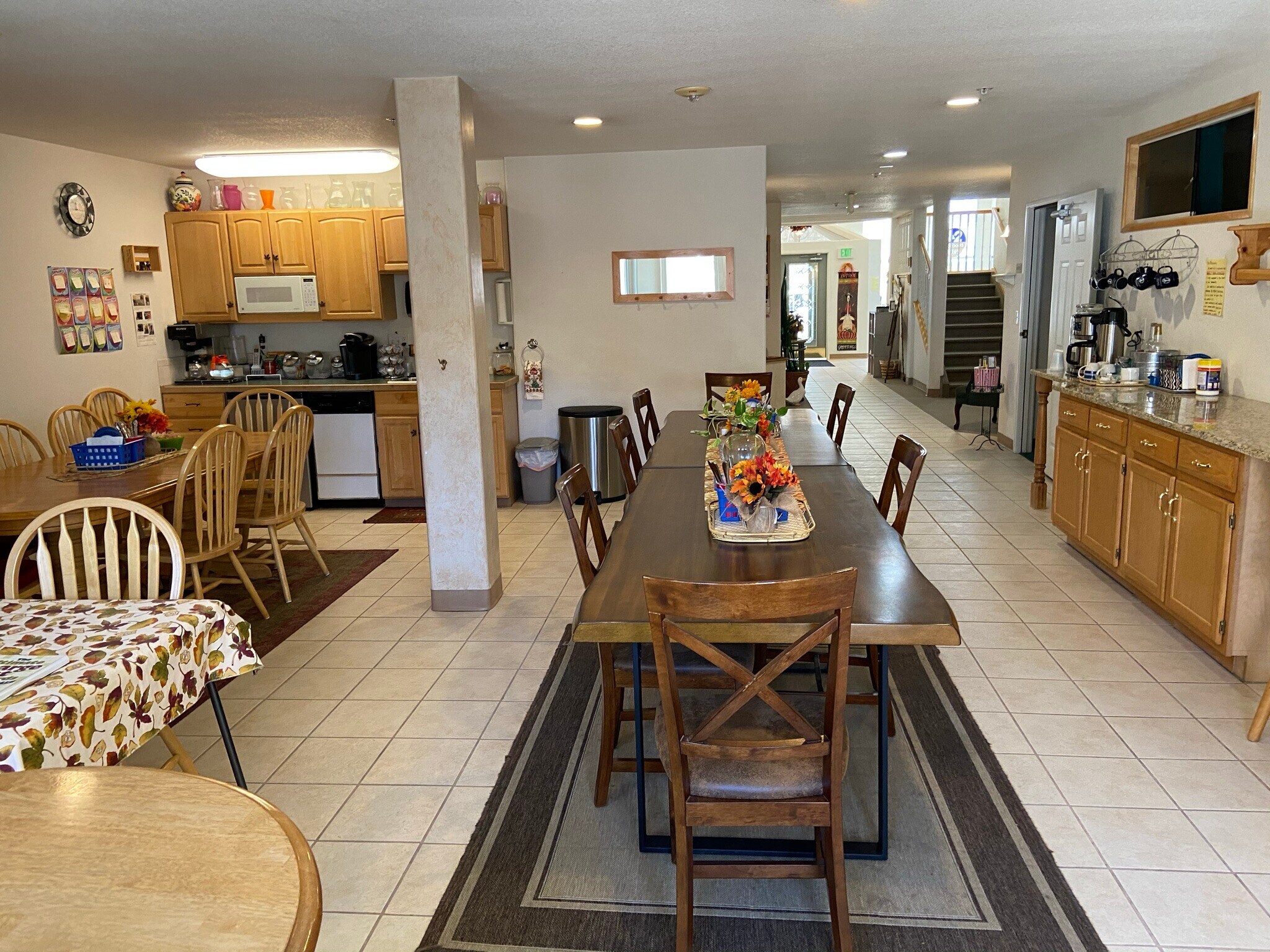 Club Room - 100 21st Ave