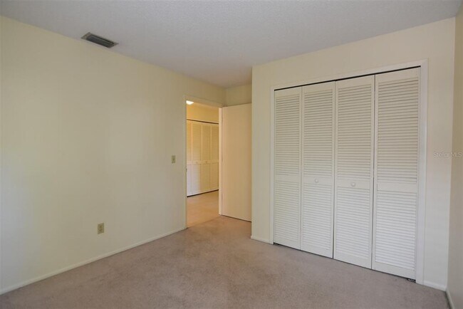 Building Photo - 1030 Alpug Ave