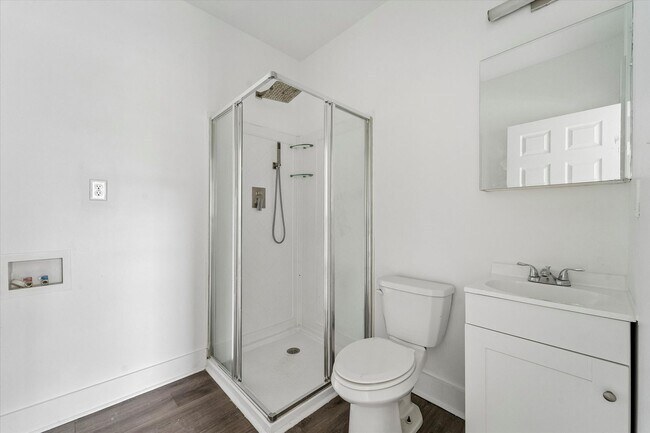 Building Photo - 2BR/2BA | Move-In Ready | Fast Approval