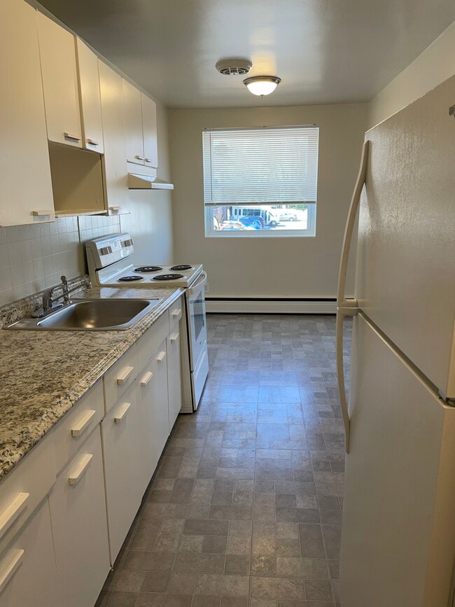 Primary Photo - Butler Apartments