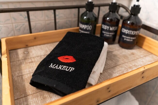 Building Photo - 38 Exeter Rd