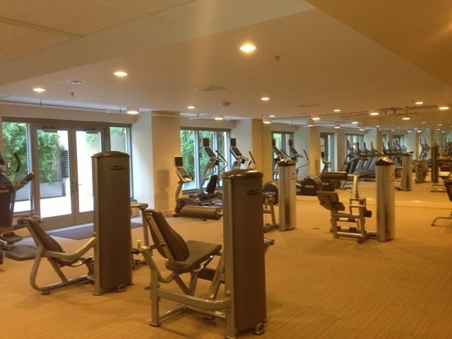 Building Photo - EPIC REA: GORGEOUS 1BD/ 1BA Condo w/ Amazing Views & Fabulous Rooftop