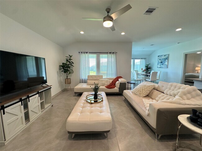 Building Photo - 29403 Paytons Park Ct