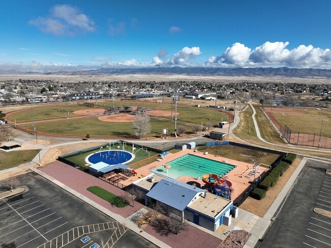 Building Photo - 3881 N Tani Rd