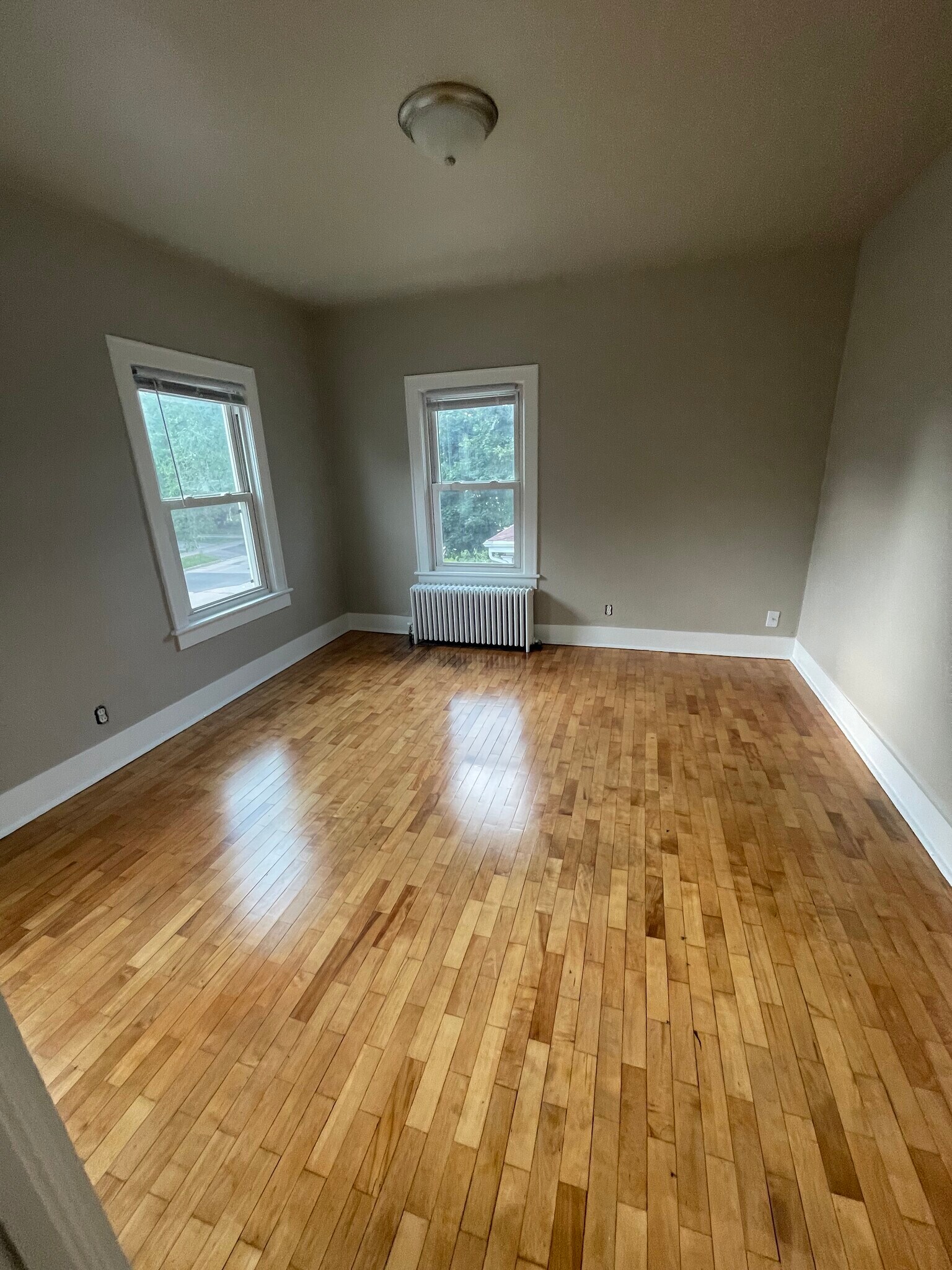 Building Photo - 206 N Lawe St