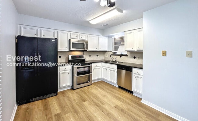 Building Photo - 8534 Dawnridge Dr