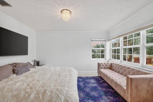 Building Photo - 2121 S Ocean Blvd