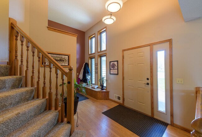 Building Photo - 4 br, 3 bath House - 5999 Highview Place