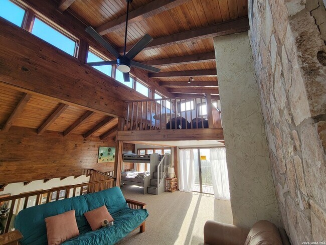 Building Photo - 2059 Glenn Dr