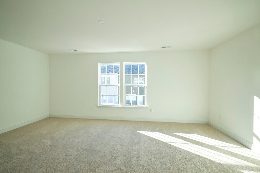 Building Photo - 13868 Randolph Pond Ln