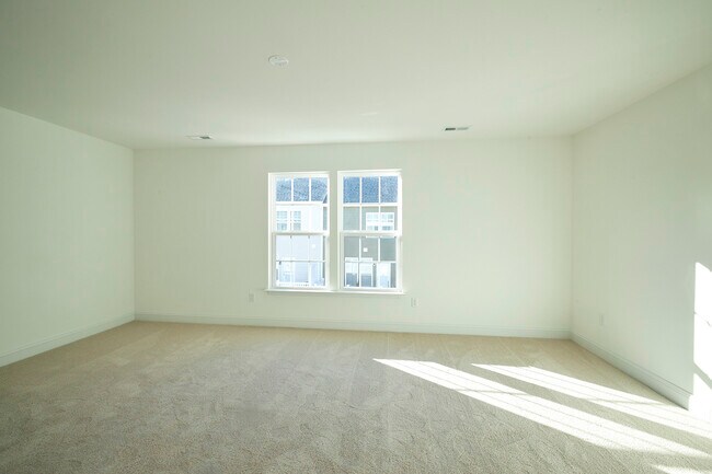 Building Photo - 13868 Randolph Pond Ln