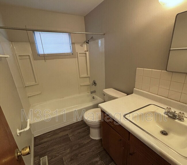 Building Photo - 5315 Leighton Ave
