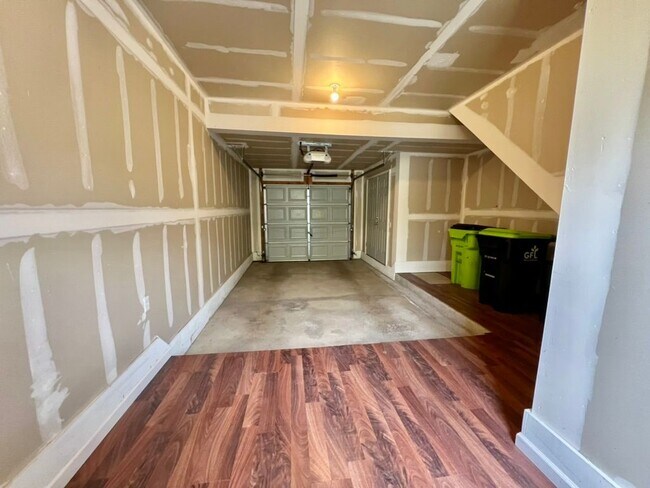 Building Photo - 44744 Gwinnett Loop