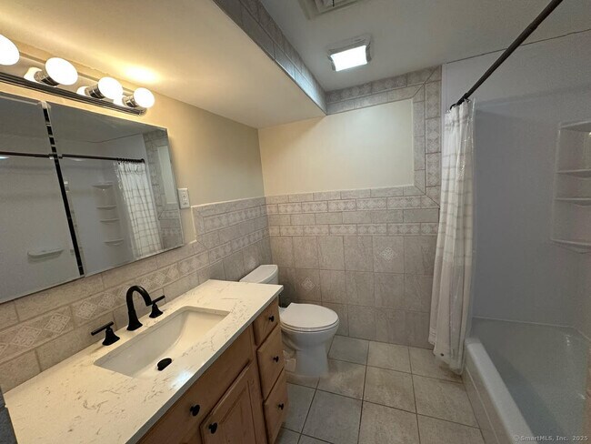 Building Photo - 56 Webster Ct