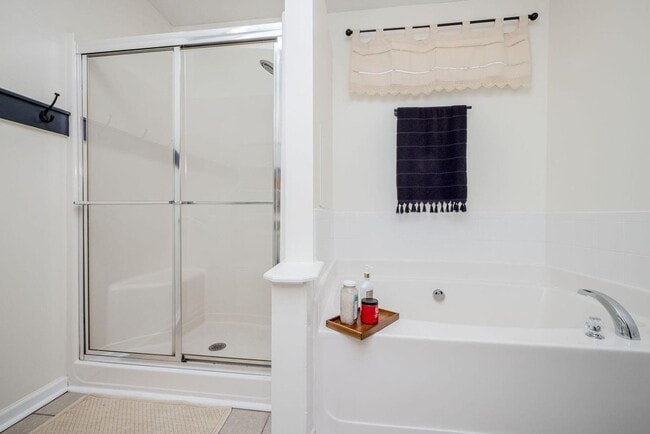 Building Photo - 50 Murrah Rd Ext