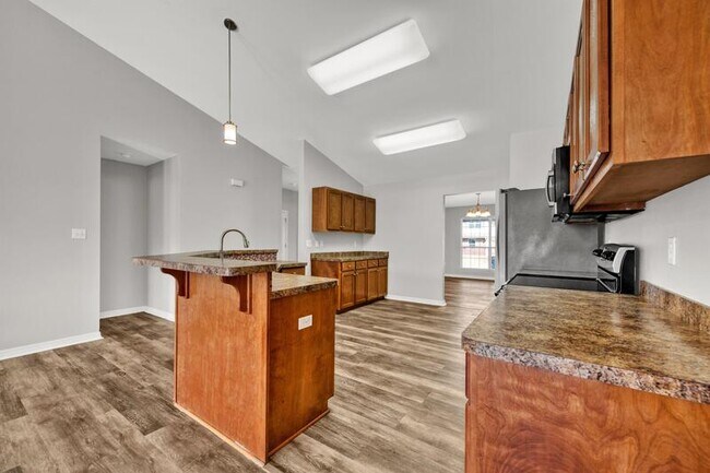 Building Photo - 9431 Pouder Ln