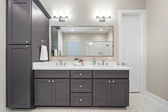 Building Photo - 2623 Huntington Creek Ln