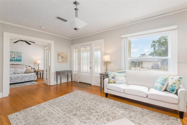 Building Photo - 3611 W Bay to Bay Blvd