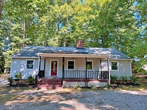 Building Photo - 8800 Sedbergh Dr