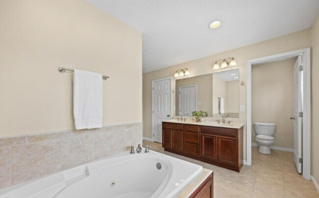 Building Photo - Knoxville 37934 - 4 bedroom 2 bath - call ...