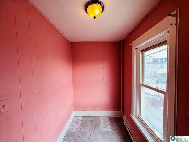 Building Photo - 637 N Penn St