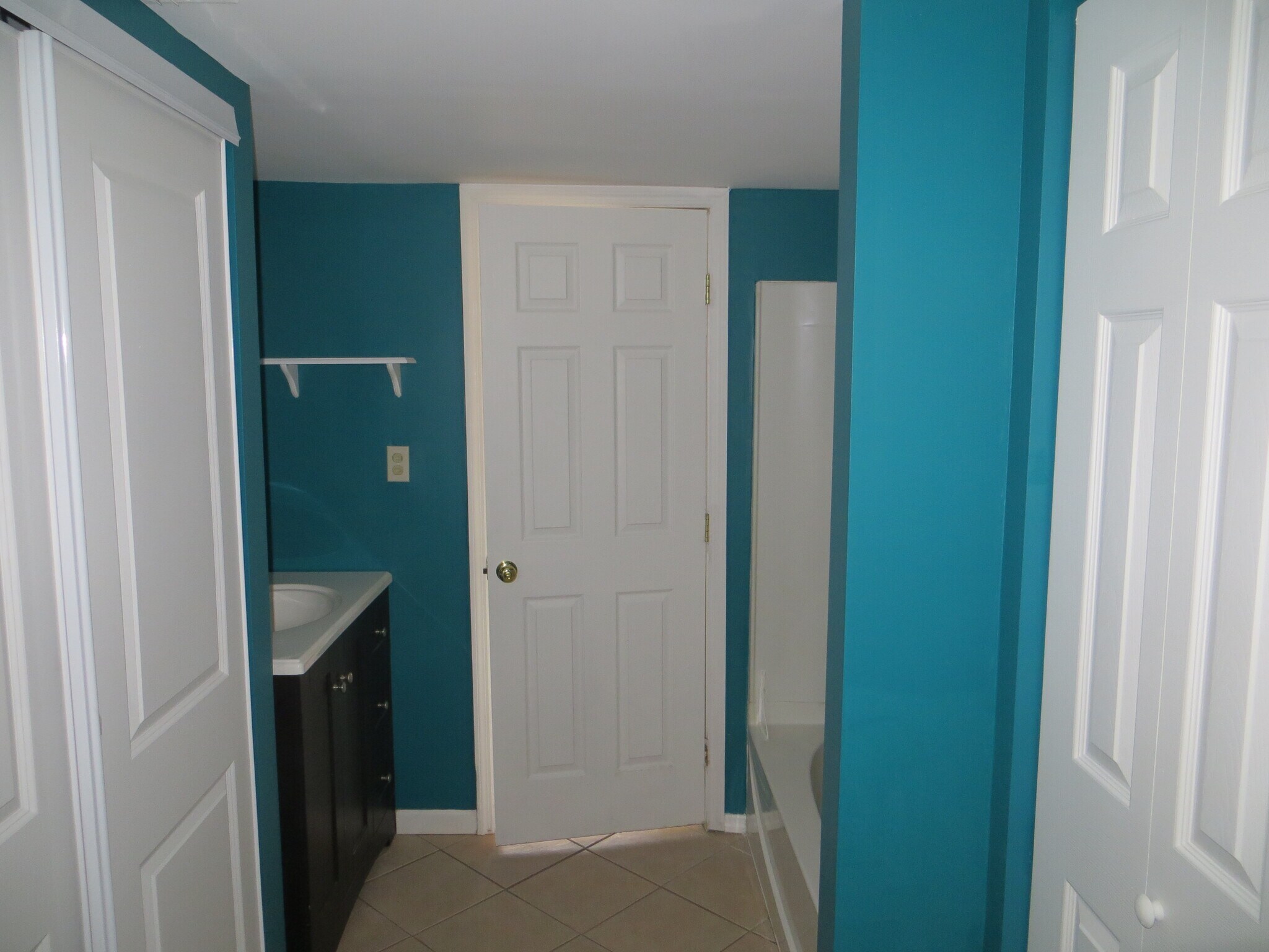 Building Photo - 16 SW 1st Ave