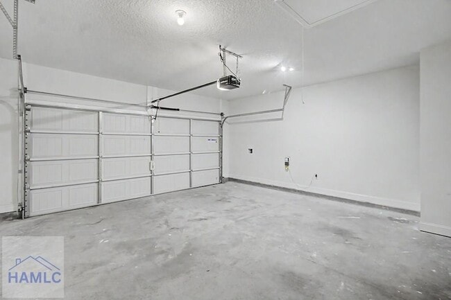 Building Photo - 364 Abode Ave