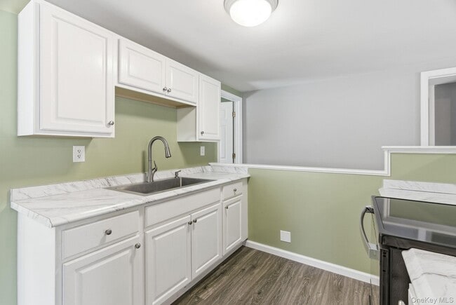 Building Photo - 1614 NY-9G