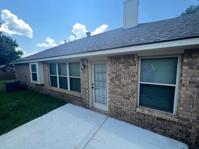 Building Photo - 1718 Doubletree Dr