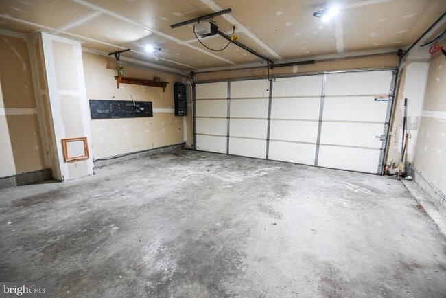 Building Photo - 6503 Polynesian Ln
