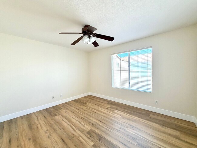 Building Photo - Stylish 2-Bedroom Condo in Gated Community with Balcony & Amenities