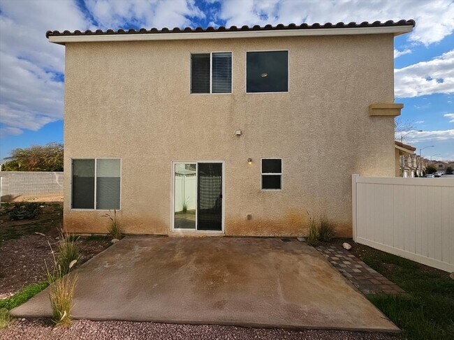 Building Photo - 7404 Celosia St