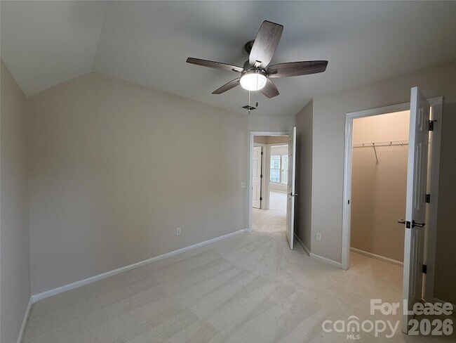 Building Photo - 3404 Laurenhurst Ln