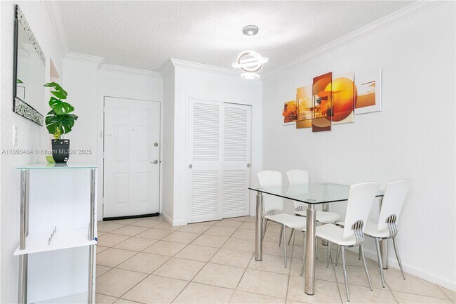 Building Photo - 2501 S Ocean Dr