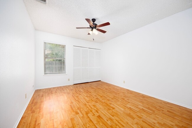 Building Photo - 11827 Gallery View St