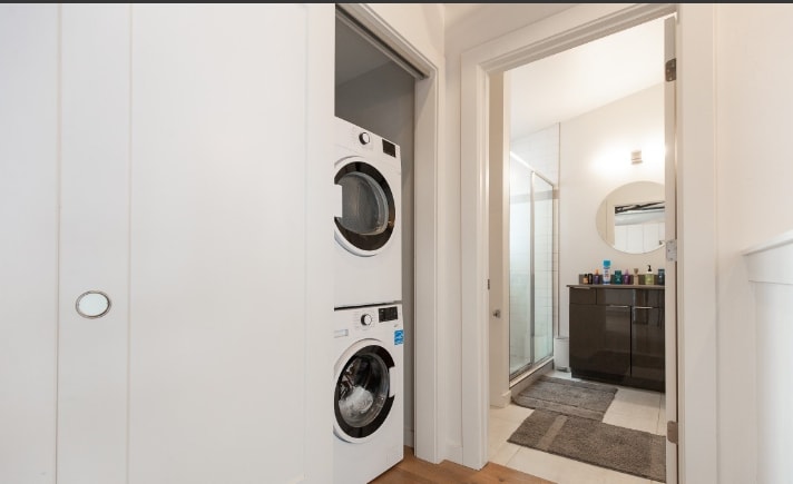 Building Photo - 611 Nikles Dr