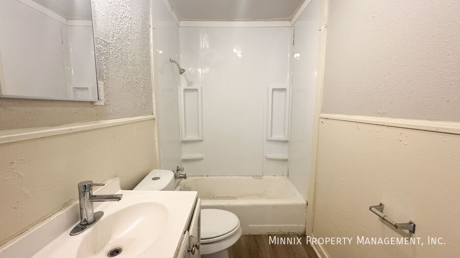 Building Photo - 2711 35th St