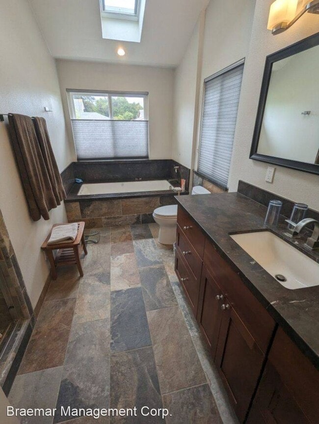 Building Photo - 3 br, 2 bath House - 3963 Greenwood Street