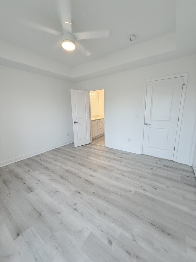 Building Photo - 861 Maxine Ct
