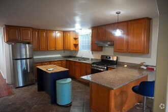 Building Photo - 3216 Adeline St