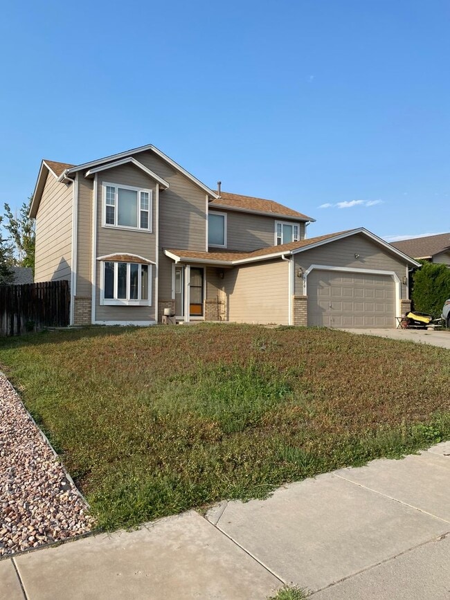 Building Photo - Awesome home on Hubbell for rent!