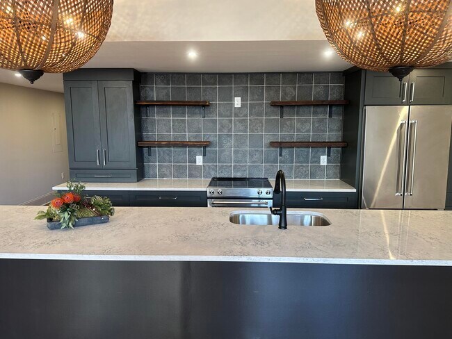 Building Photo - 307 W Main St