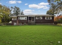 Building Photo - 2 Huber Pl