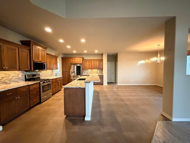 Building Photo - 3909 W 48th Ave