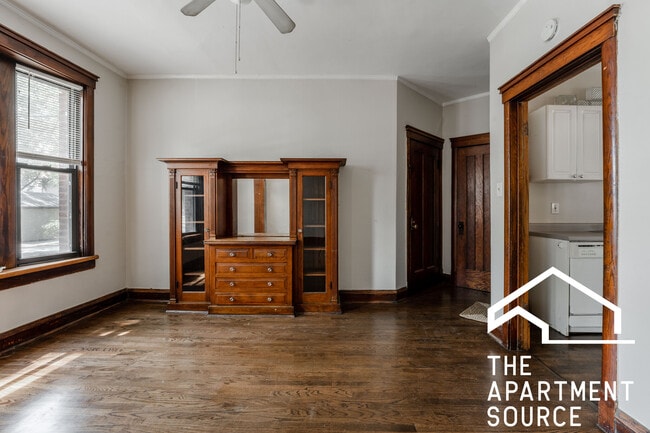 Building Photo - 3606 W Grace St