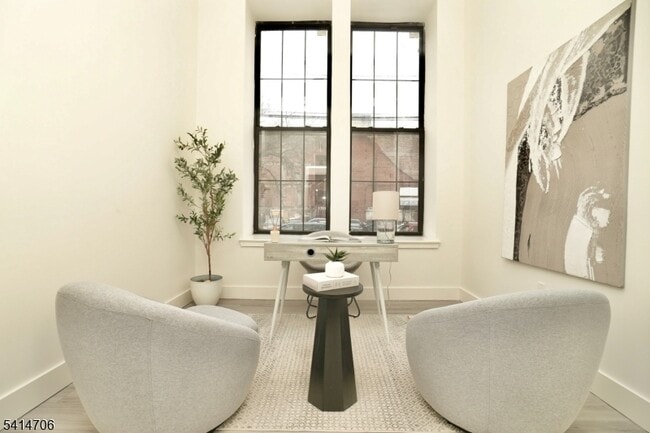 Building Photo - 536 Central Ave