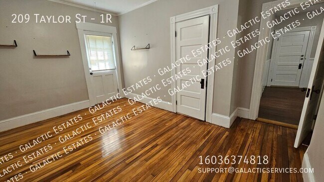 Building Photo - 209 Taylor St